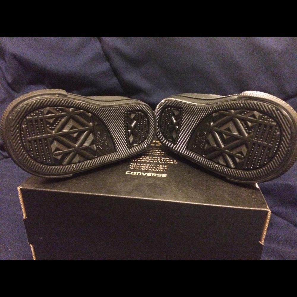 Baby Converse - Picture 3 of 4